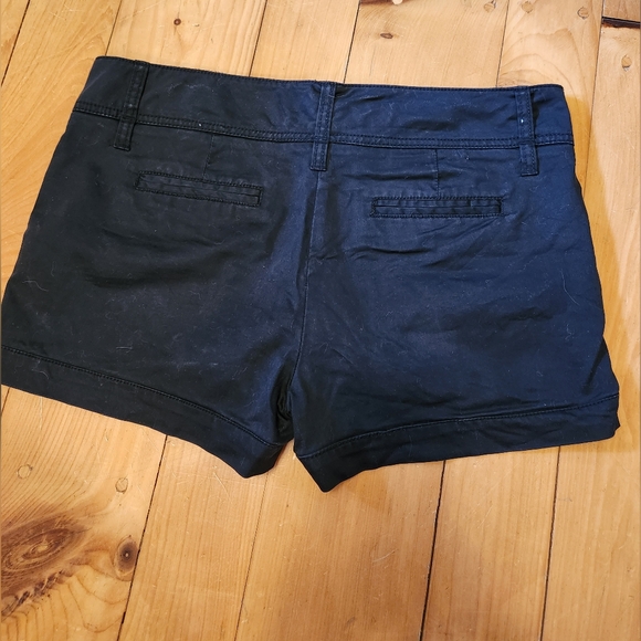 Smart Set • Shorts | 9 - Picture 2 of 11